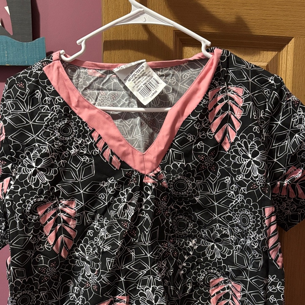 Black and Pink Geometric Floral scrub top